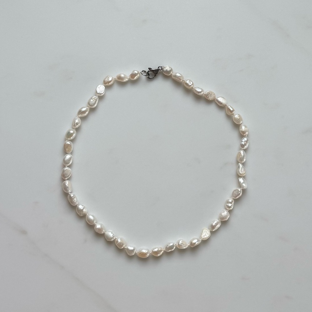 NWOT Tuckernuck Baroque Pearl Necklace